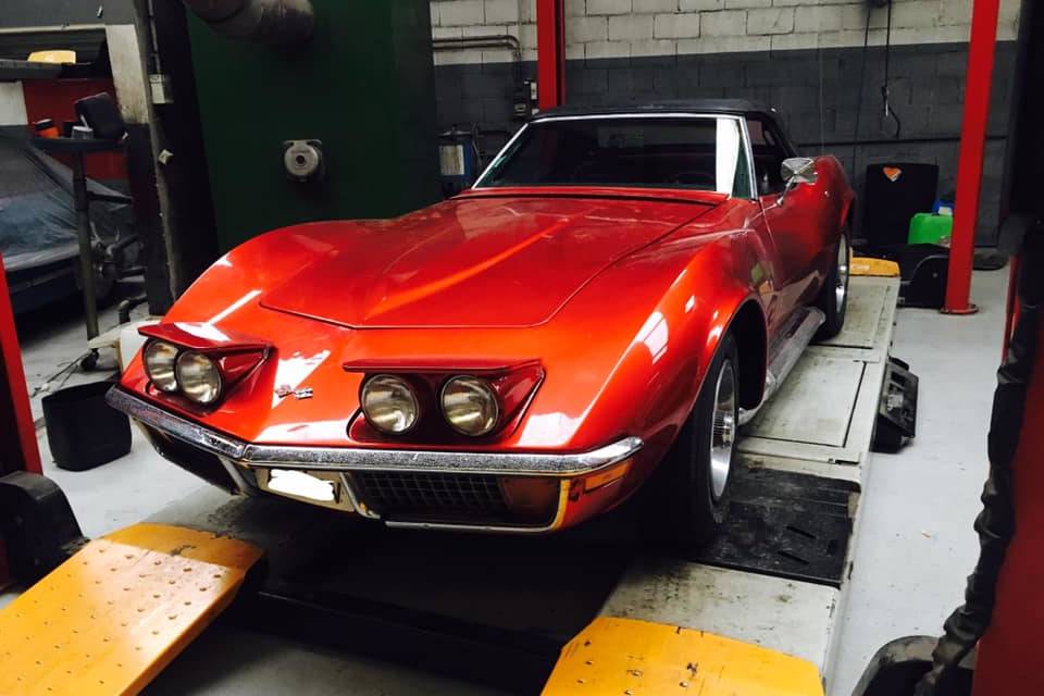 Retrograd, garage spécialisé en restauration de voiture et moto ancienne toutes marques, garage restauration Land Rover, Land Rover rebuilt, restauration voiture, restauration moto