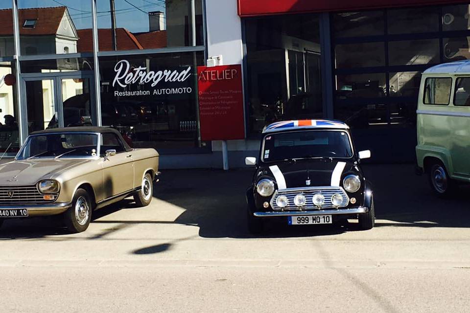 Retrograd, garage spécialisé en restauration de voiture et moto ancienne toutes marques, garage restauration Land Rover, Land Rover rebuilt, restauration voiture, restauration moto